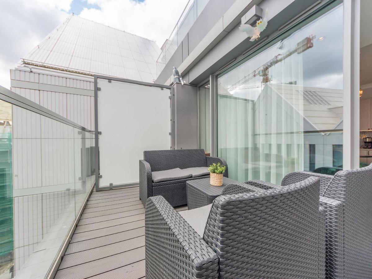 Flatbook - City Center Apartments Granaria With Parking 그단스크 외부 사진